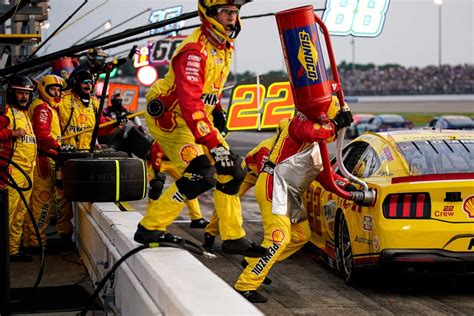 Team Penske .